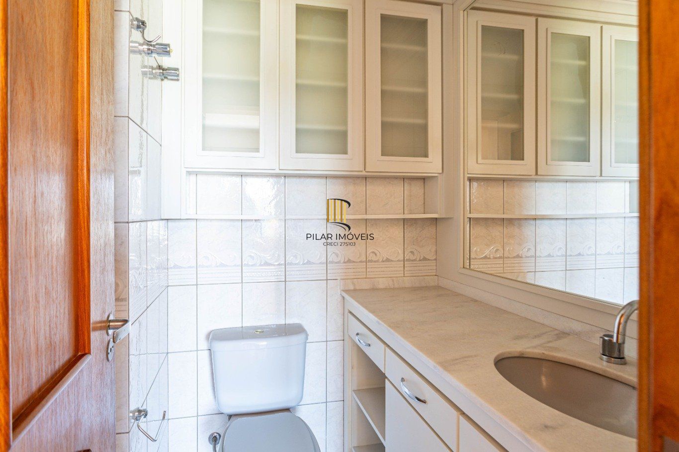 Apartamento com 3 Quartos, 1 suite e 1 vaga à Venda no bairro Tristeza.