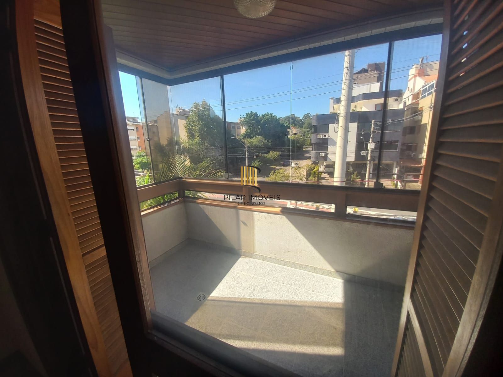 Apartamento com 3 quartos, 1 suíte, sacada e 3 vagas no Bairro jardim Itu