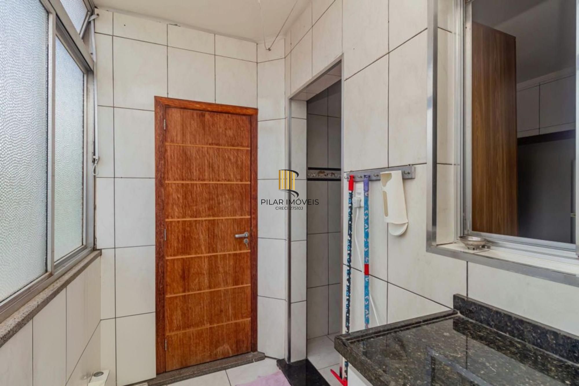 Apartamento semi mobiliado de 2 quartos no bairro Passo da Areia