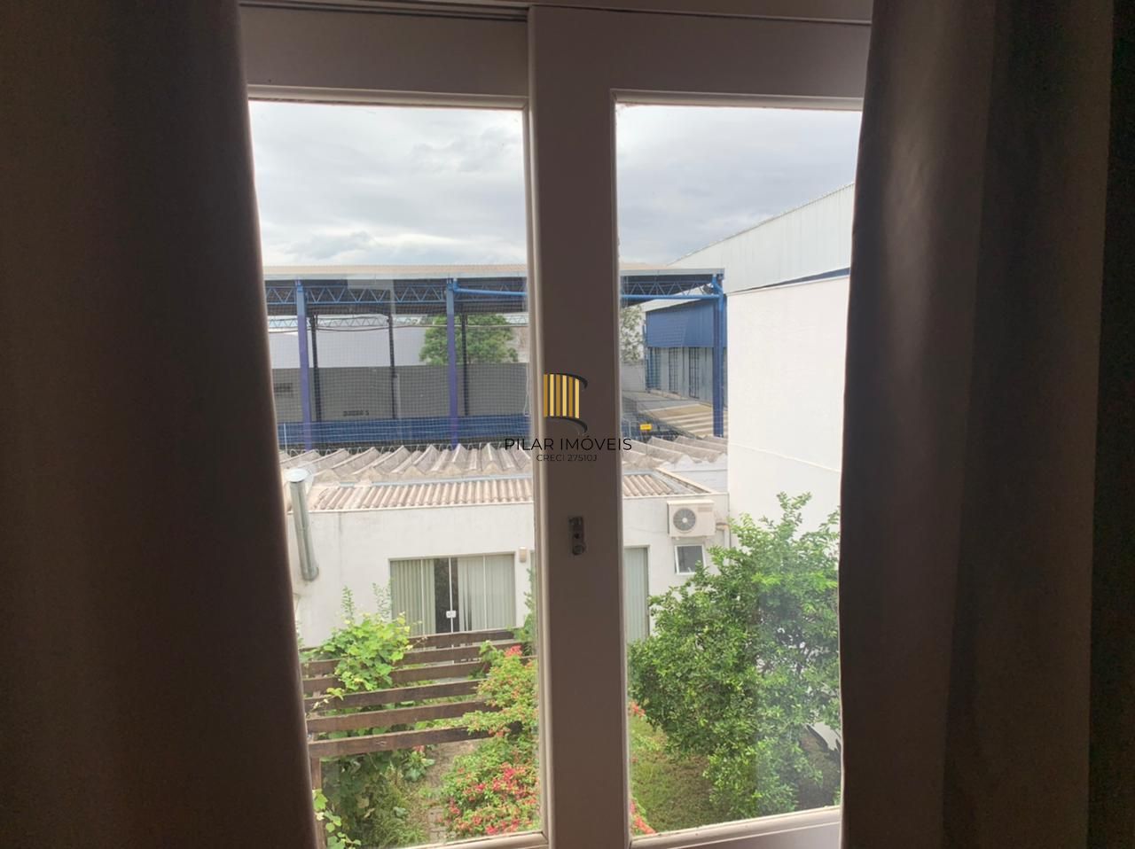 Casa em Condomínio com 3 quartos, 1 suíte e 288m² à venda no Ecoville.