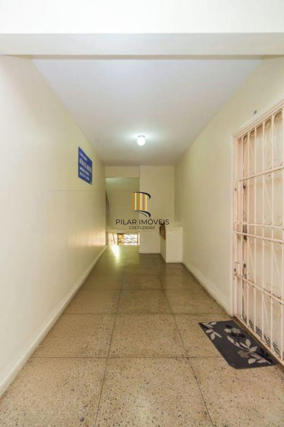 Apartamento à venda com 2 quartos e 1 vaga de garagem no Bairro Vila Ipiranga