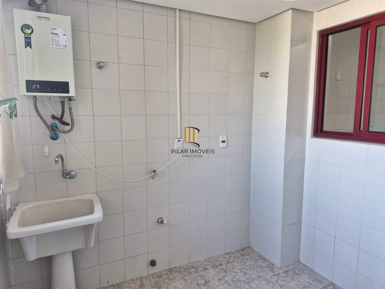 Apartamento de 3 dormitórios, elevador e 1 vaga de garagem em Canoas.