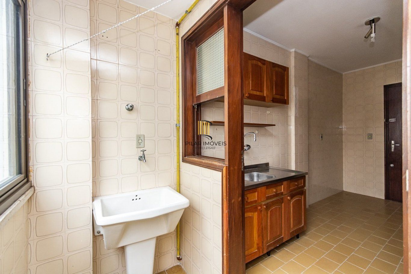 Apartamento com 2 dormitórios e 64m² à venda no Bairro Passo da Areia