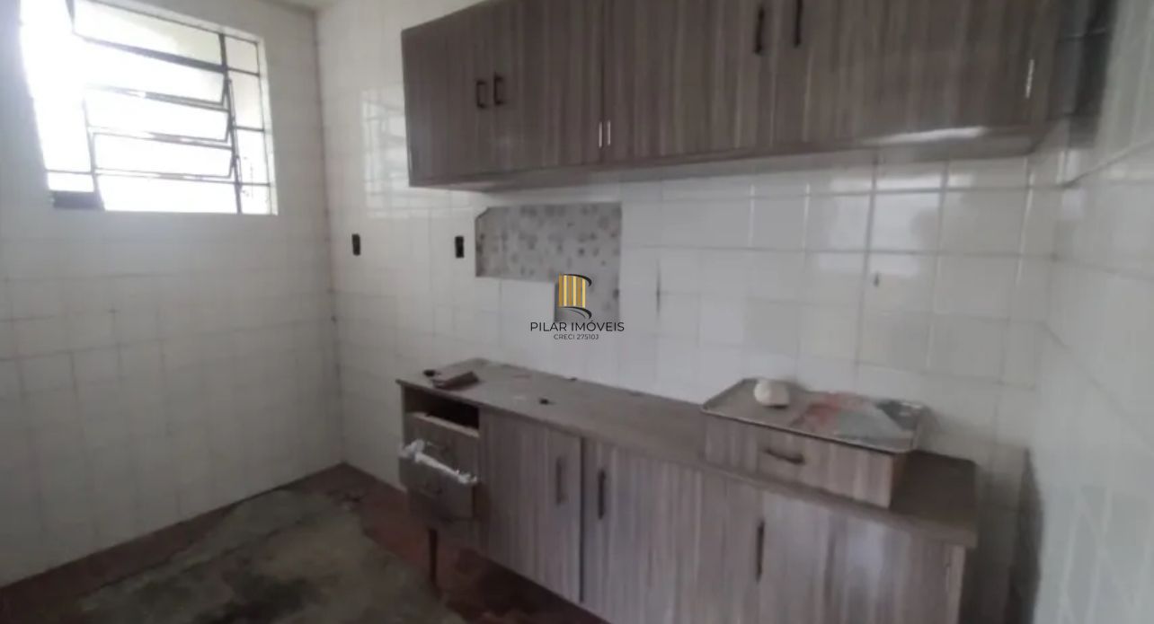 Casa com 3 Quartos e 3 banheiros à Venda, 120 m² por R$ 390.000