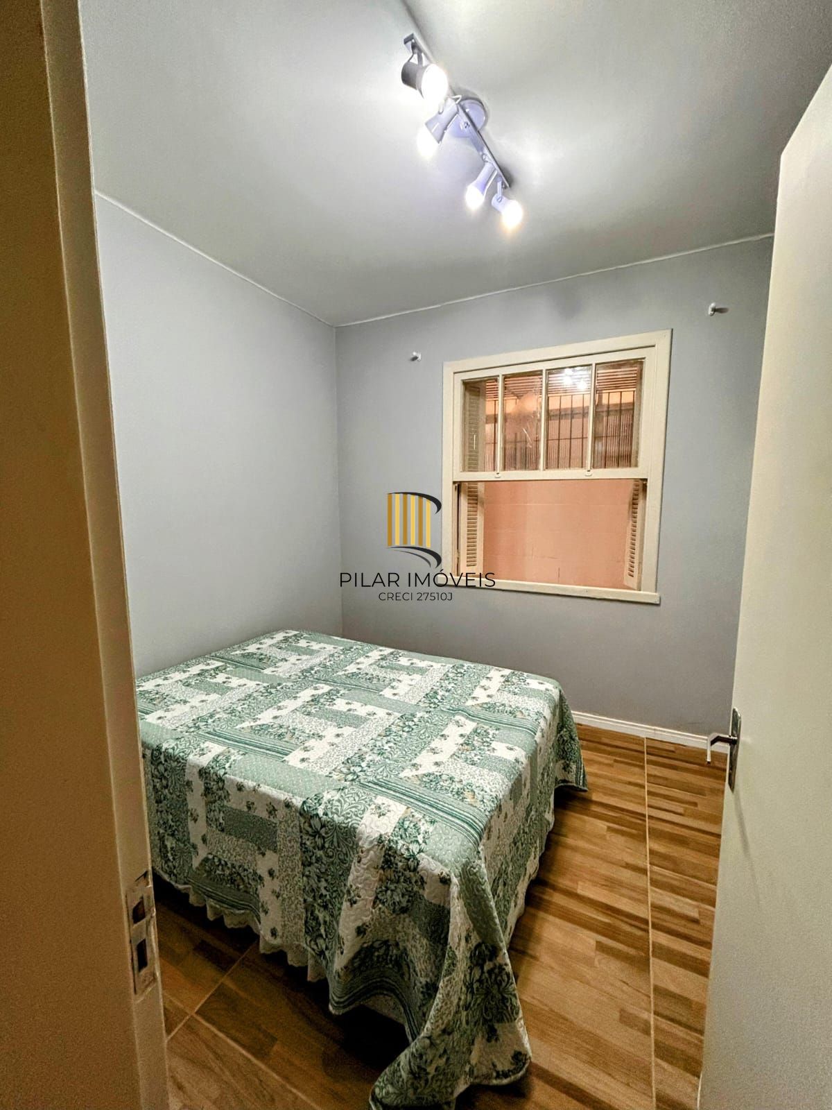 Apartamento Térreo, com 2 quartos e pátio privativo no bairro Cristo Redentor.