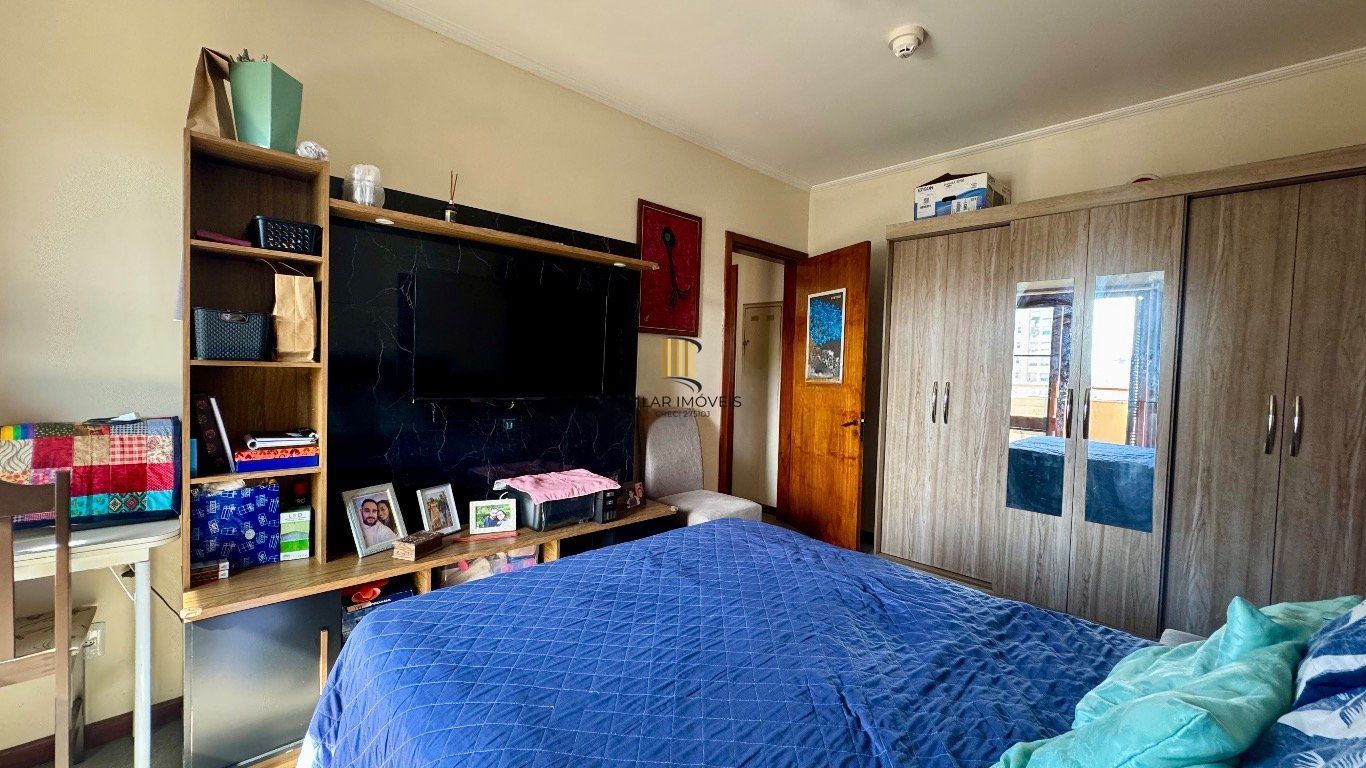 Apartamento de 1 quarto, sacada, 1 vaga, elevador no bairro Independência