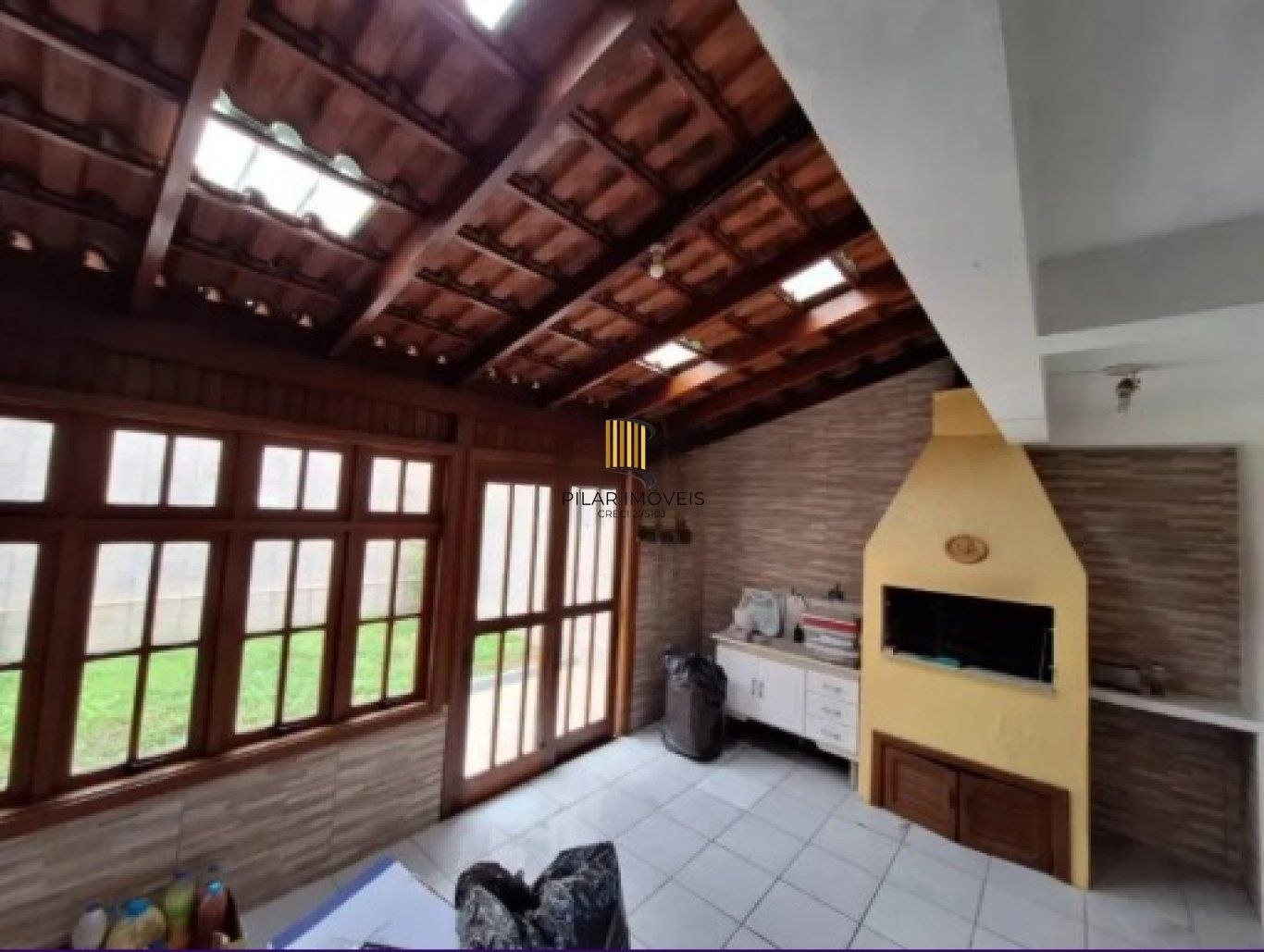 Casa semi mobiliada de 3 quartos, suíte, pátio, 2 vagas no bairro Serraria - Pilar Imóveis