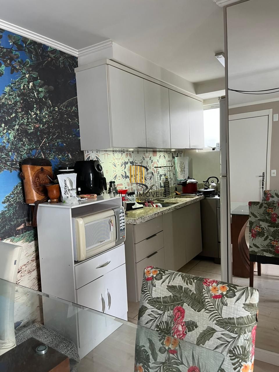 Apartamento de 2 dormitórios e 1 vaga de garagem em Canoas.