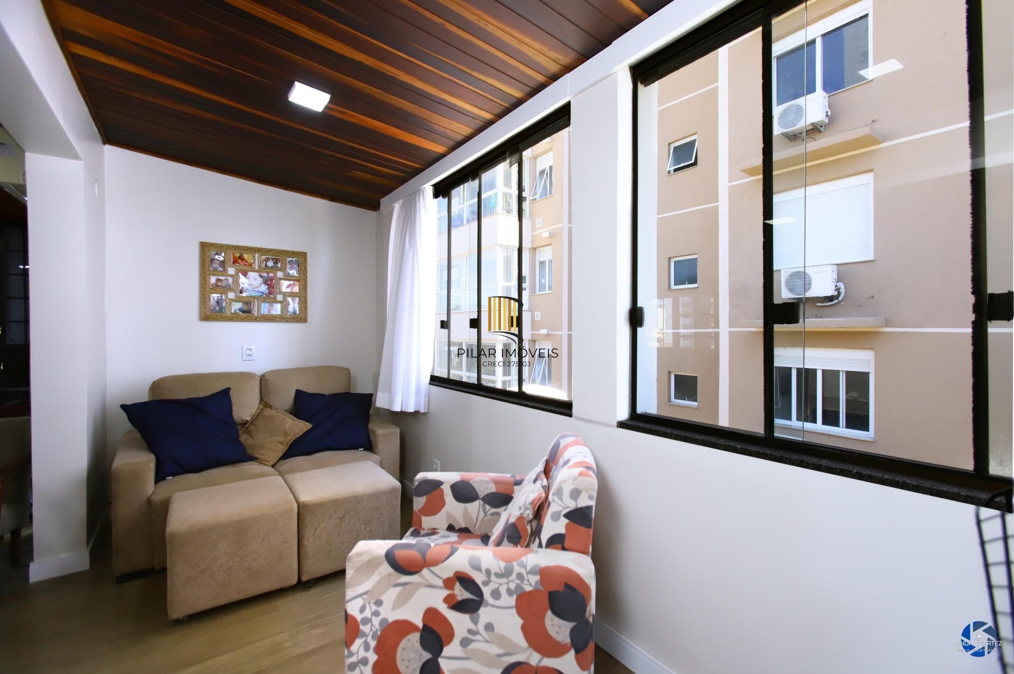 Cobertura com 3 dormitórios e 2 vagas no Bairro Santana