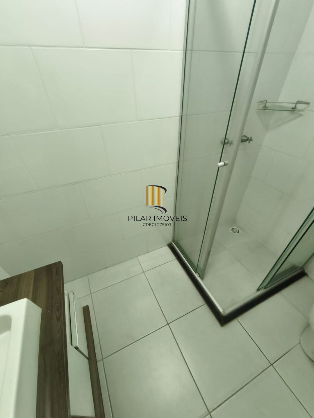 Apartamento de 2 dormitórios, elevador e 1 vaga de garagem em Canoas.