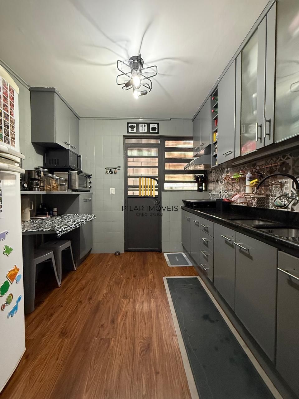 Casa semi mobiliada de 4 dormitórios bairro São Sebastião