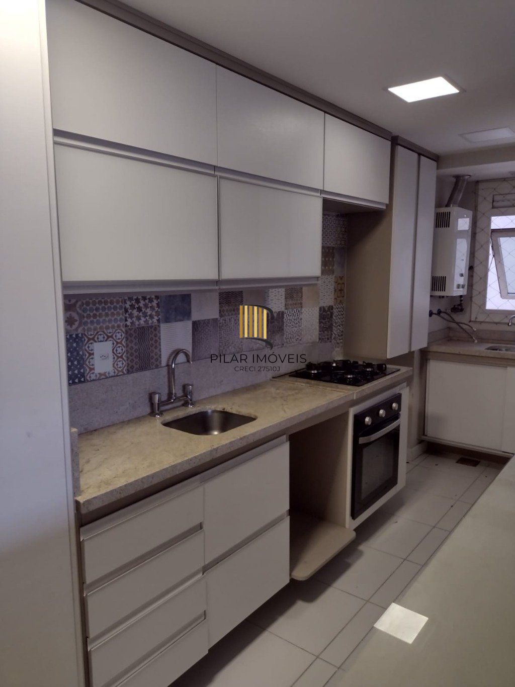 Apartamento com 3 quartos, vaga de garagem e elevador no Bairro Sao sebastiao