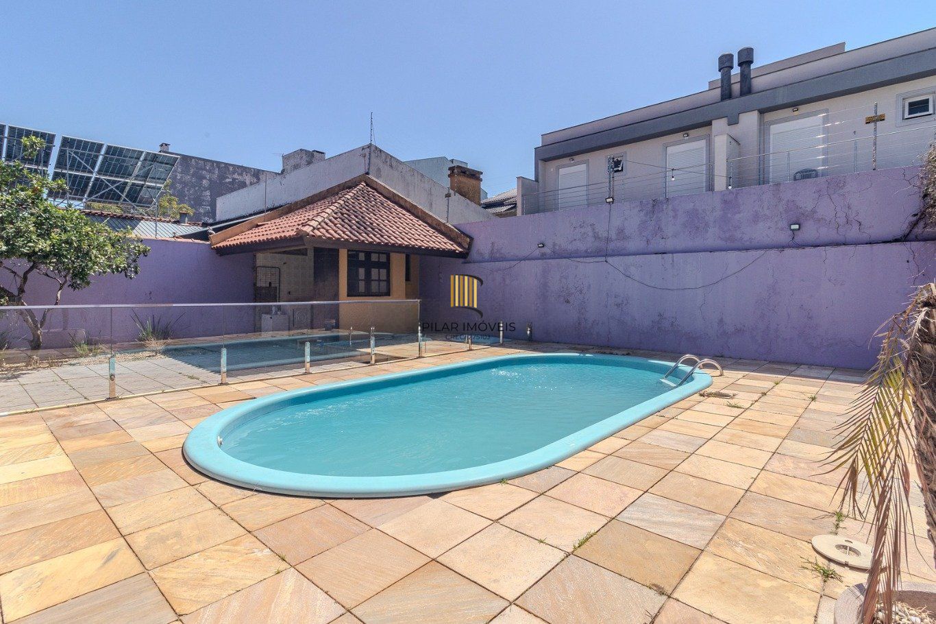 Casa com 3 quartos, vaga, piscina, Juncker e com patio no Jardim Planalto