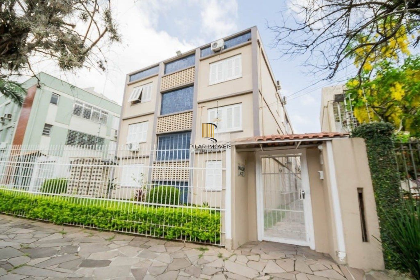 Apartamento à venda com 2 quartos 75 m² no Bairro Menino Deus - Pilar Imóveis