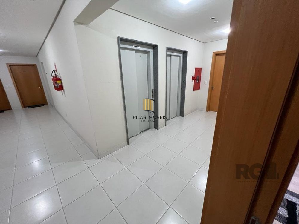 Apartamento mobiliado de 2 dormitórios e duas vagas bairro Agronomia