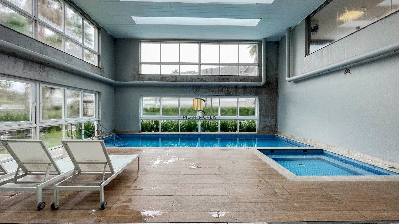 Casa em Condomínio com 3 quartos, 3 suítes, 2 vagas e 195m² no Jardim Carvalho.