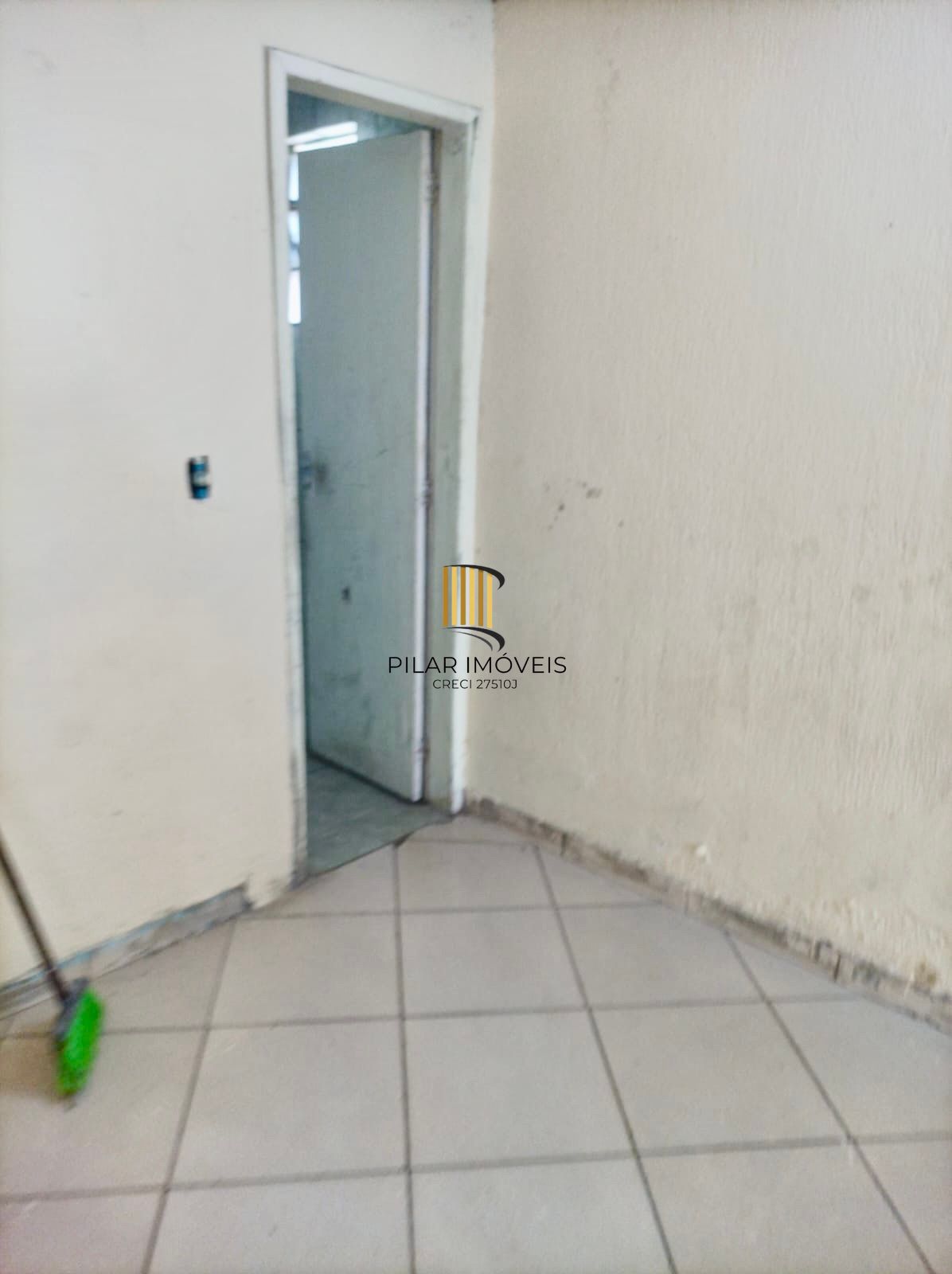 Apartamento com 2 dormitórios no Bairro Parque dos Maias