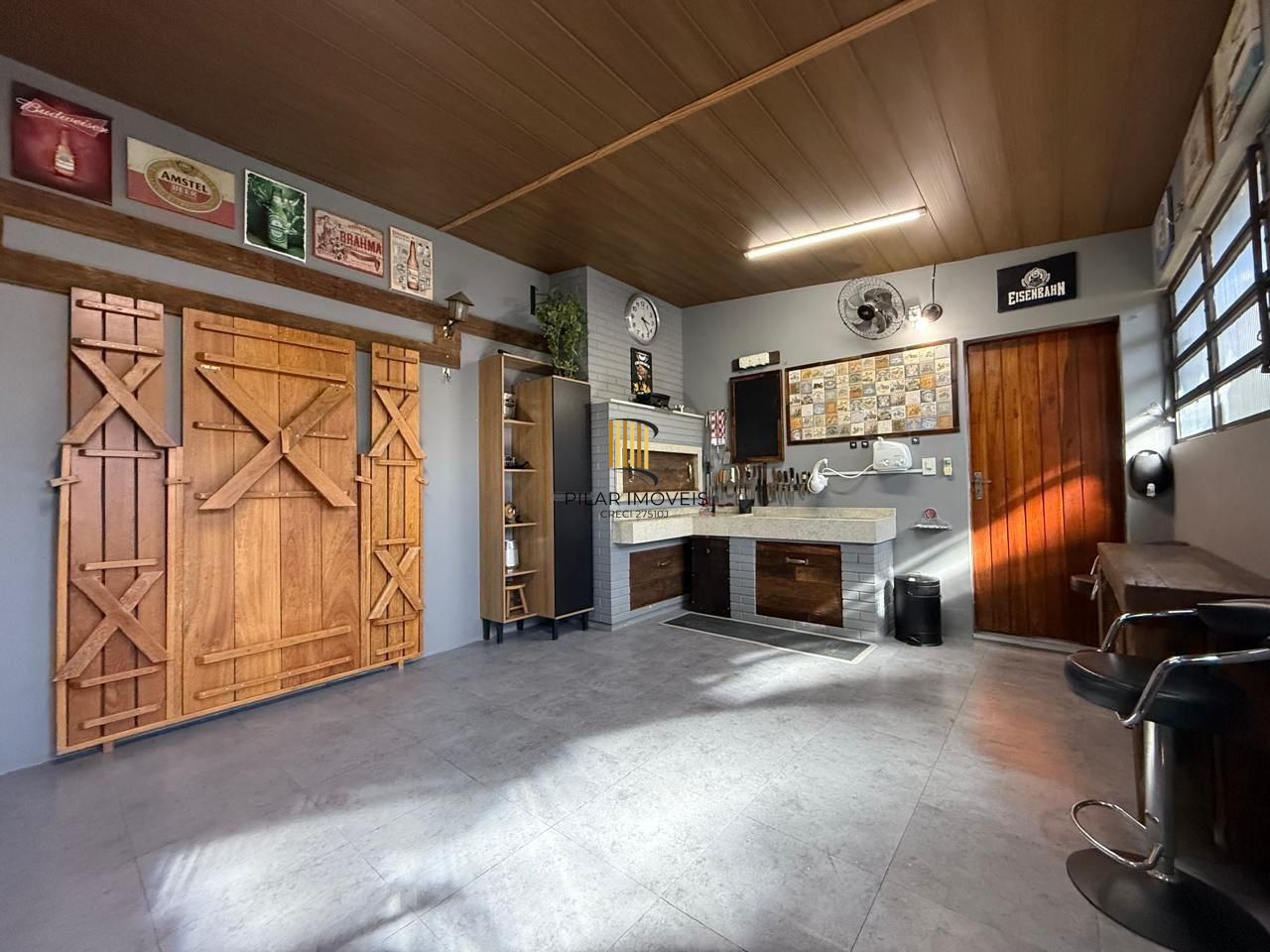 Casa semi mobiliada de 4 dormitórios bairro São Sebastião