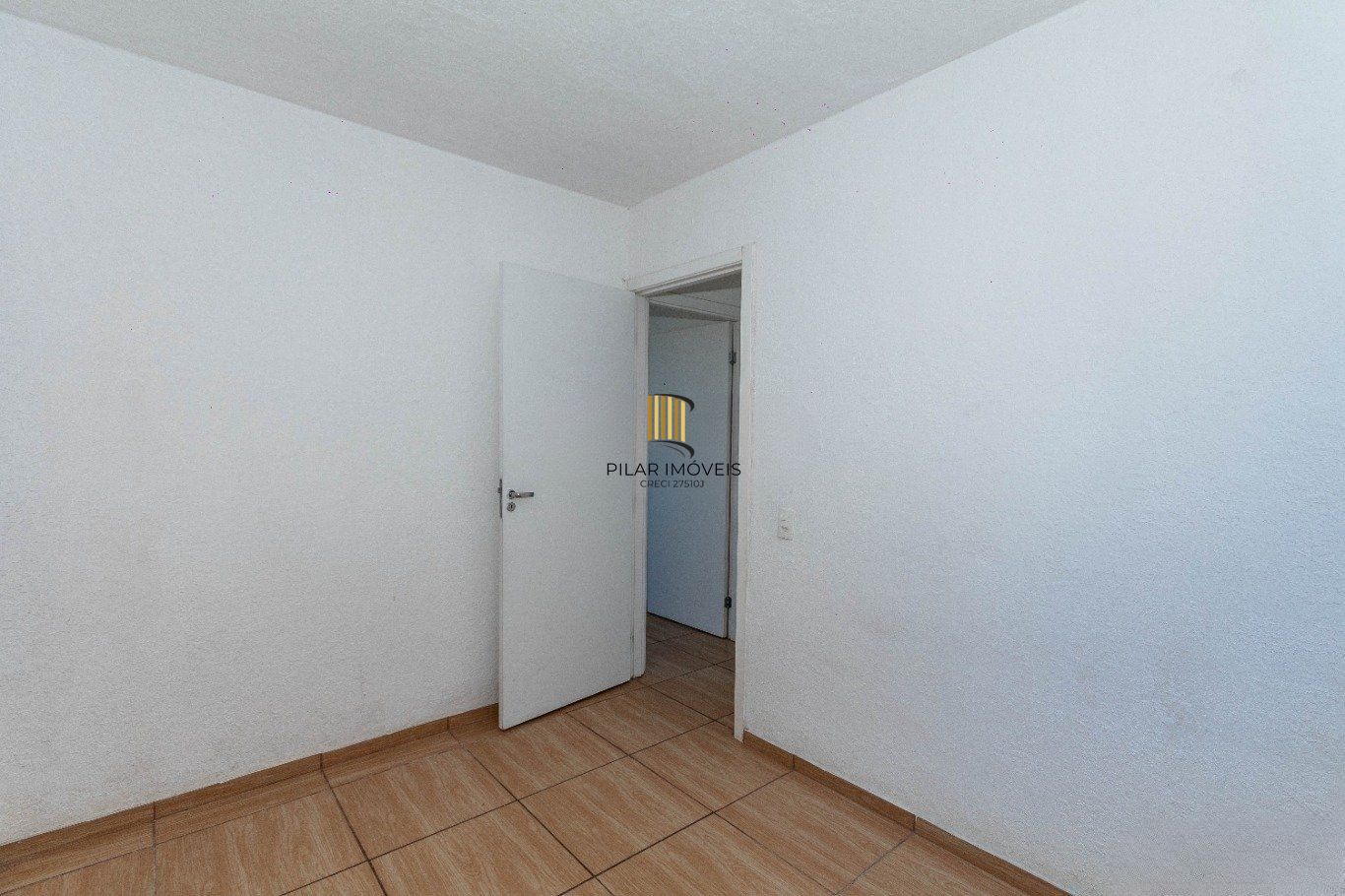 Apartamento com 2 dormitórios, e 1 vaga no bairro Estancia Velha em Canoas.