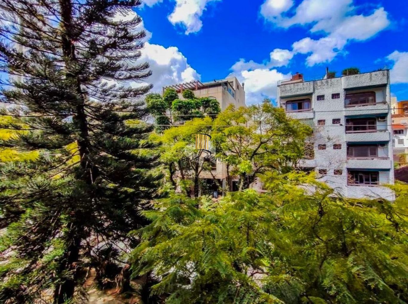 Apartamento com 3 quartos e 144m² à venda no bairro Auxiliadora