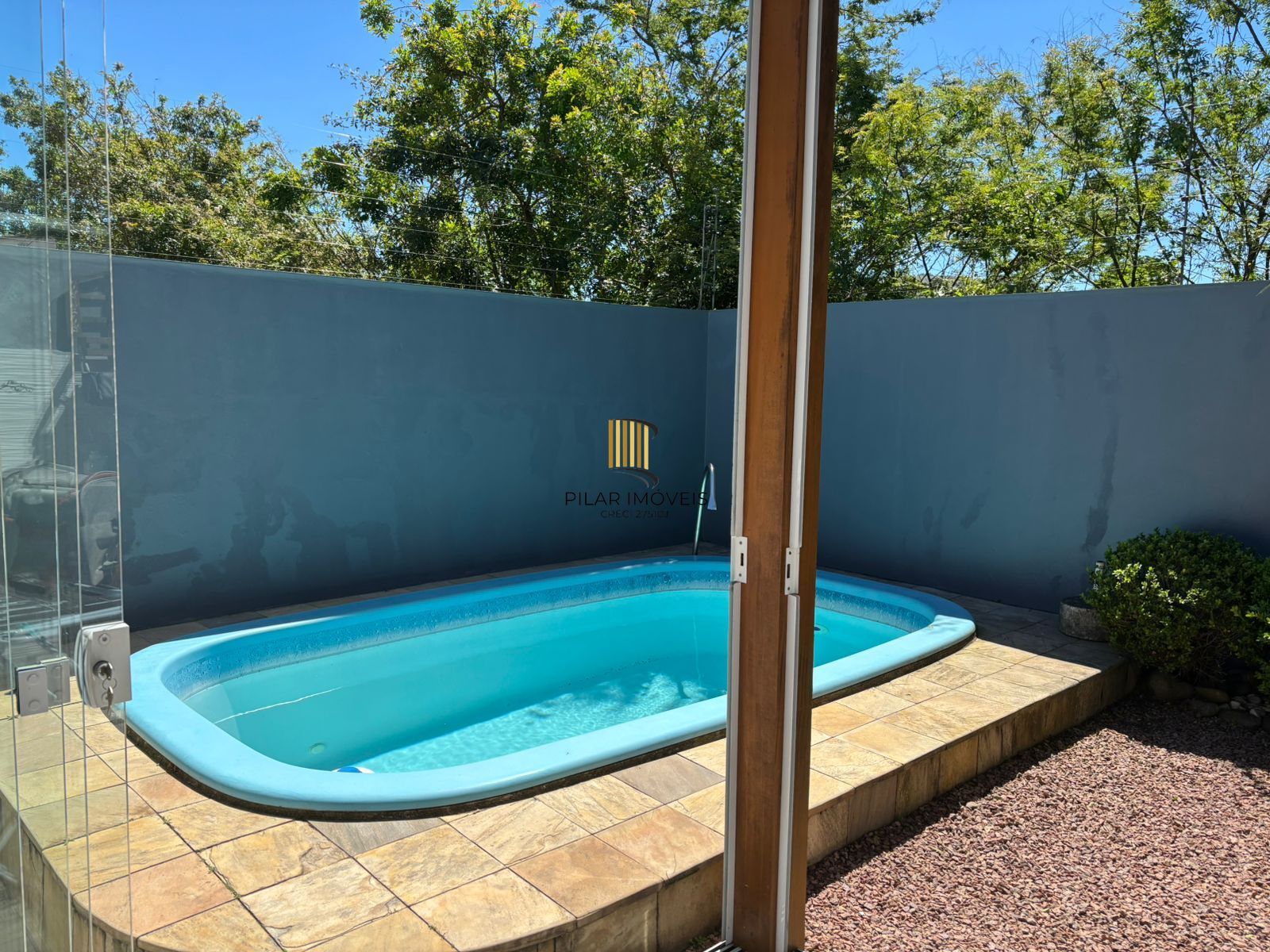 Casa com 2 quartos 2 suítes, 2 vagas e 99m² à venda em Hípica, Porto Alegre.