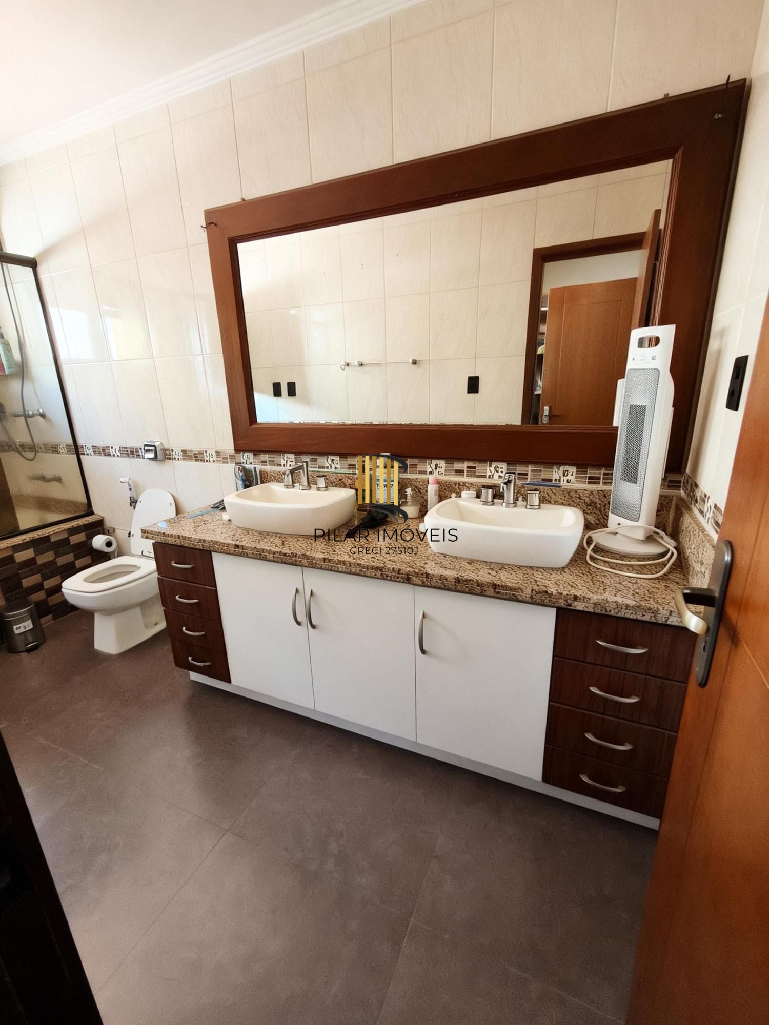 Casa com 4 quartos, piscina, vaga, churrasqueira e Sacada no bairro Jardim Itu