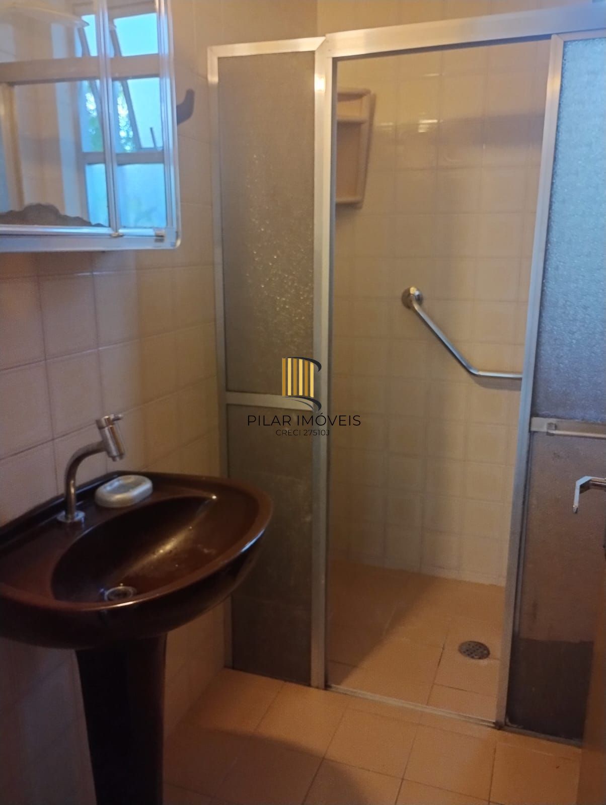 Apartamento de 1 quarto, elevador, 1 vaga coberta no bairro Partenon
