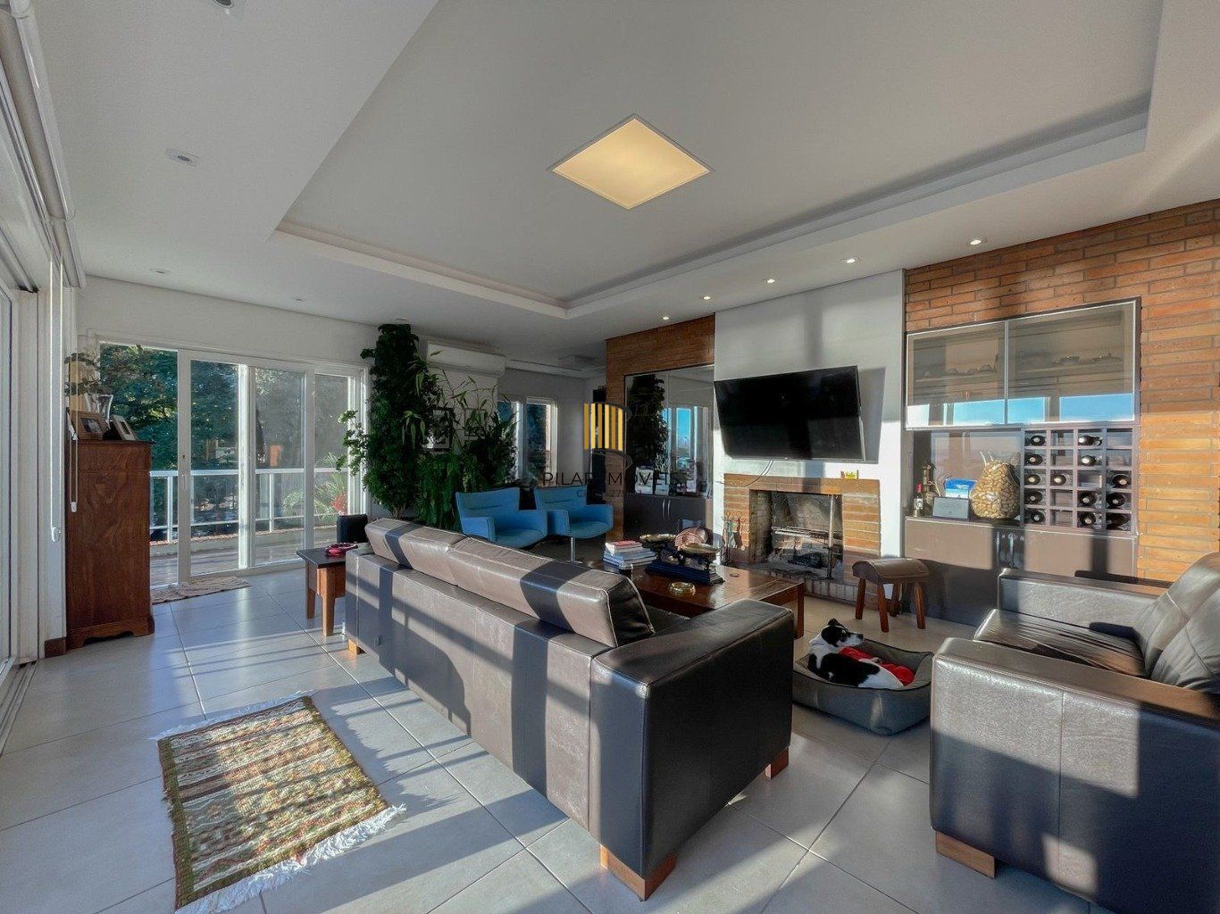 Casa com 4 quartos e 339m² à venda em Santa Tereza, Porto Alegre.