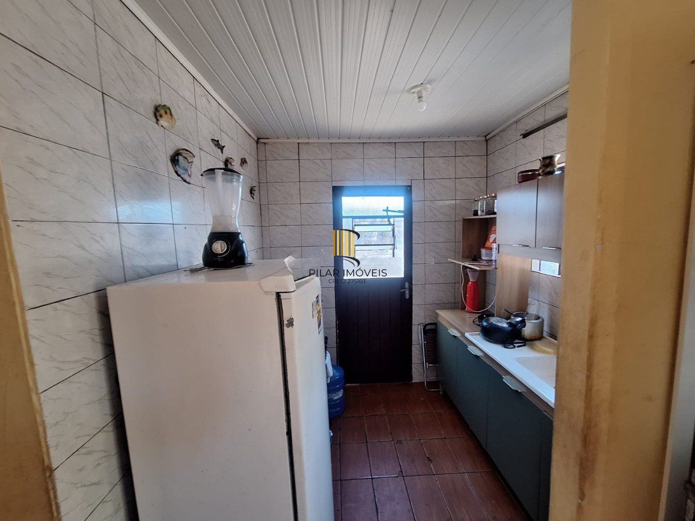 Casa de 2 dormitórios e 2 vagas de garagem em Canoas.