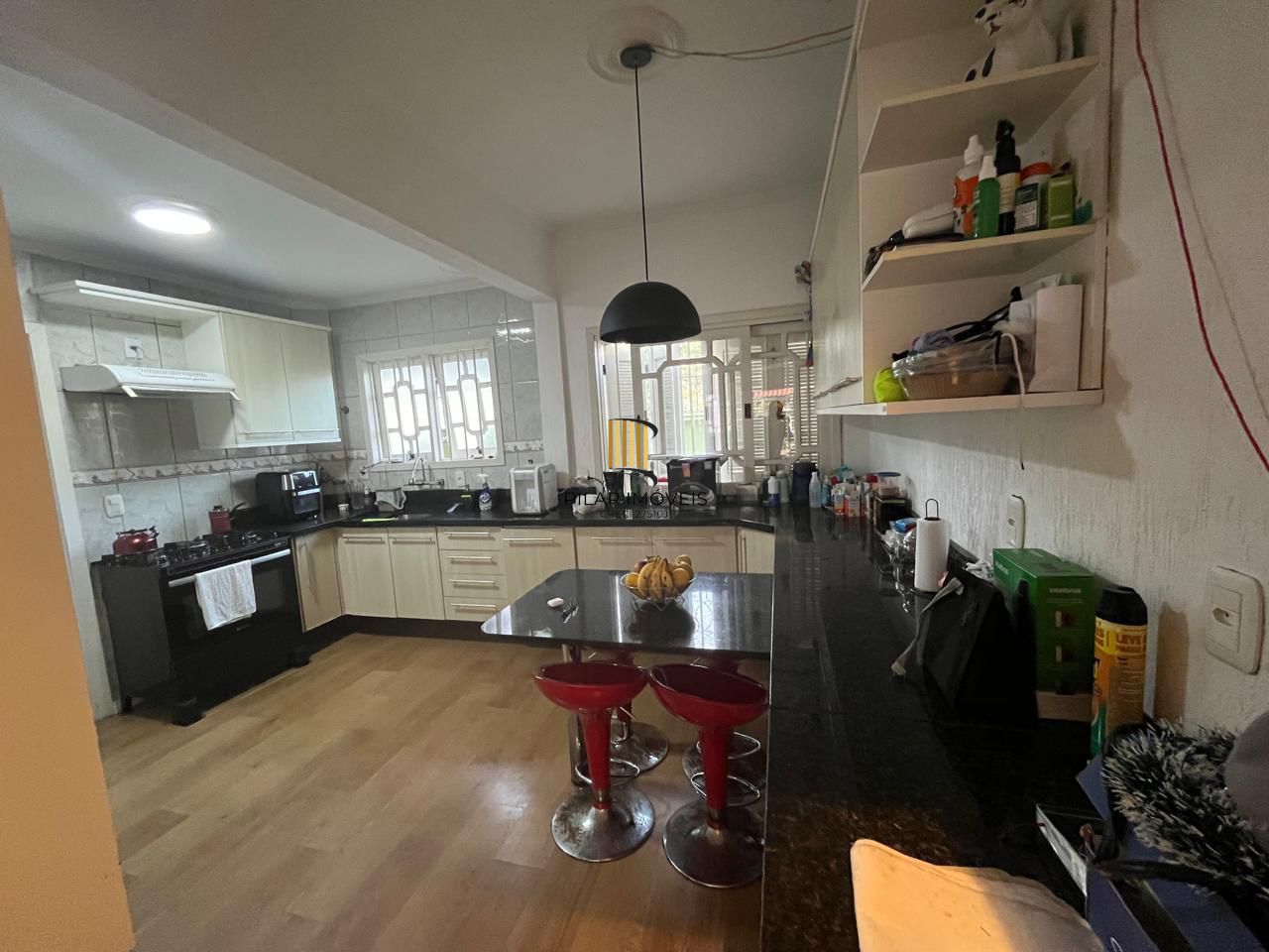 Casa triplex em condomínio no Ecoville com 2 suítes