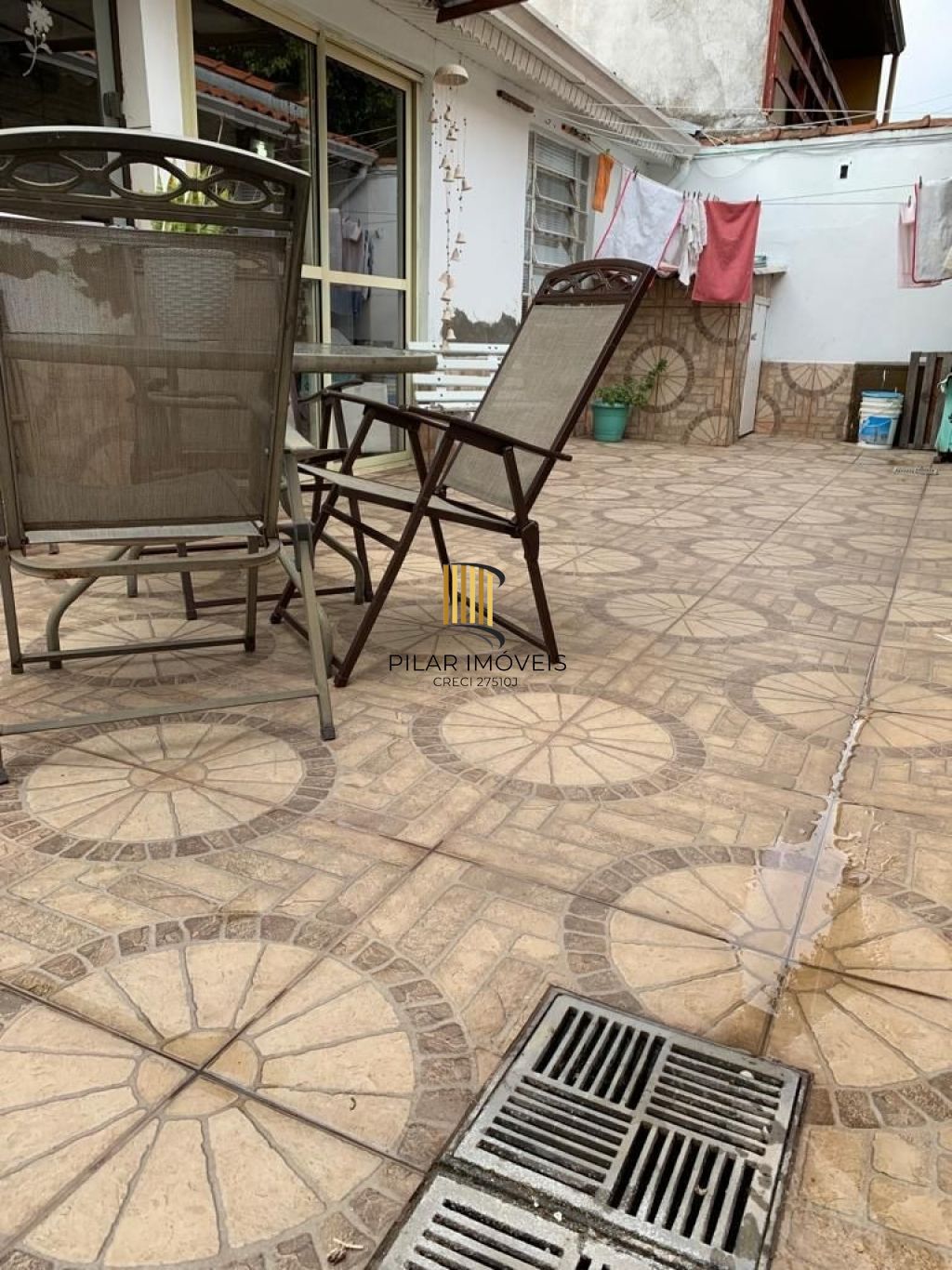 Casa de 3 dormitórios no bairro Sarandi