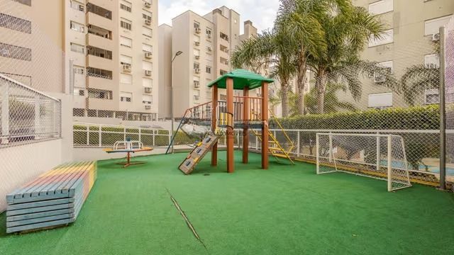 Apartamento de 2 quartos, elevador e 1 vaga de garagem em Canoas.