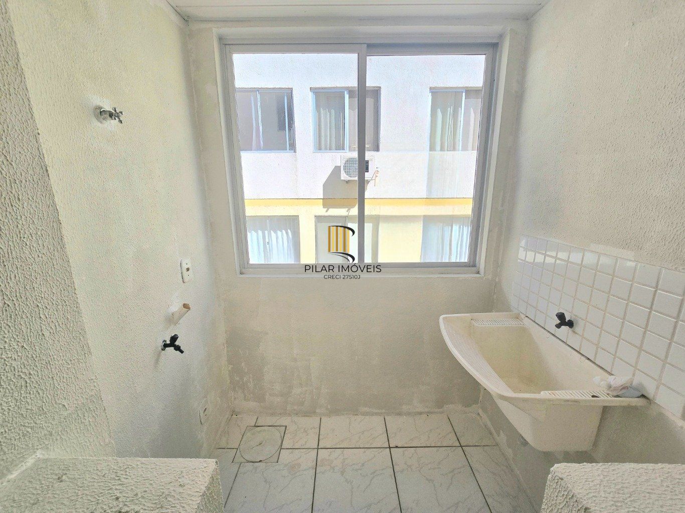 Apartamento  de 2 dormitórios e 1 vaga de garagem em Canoas.
