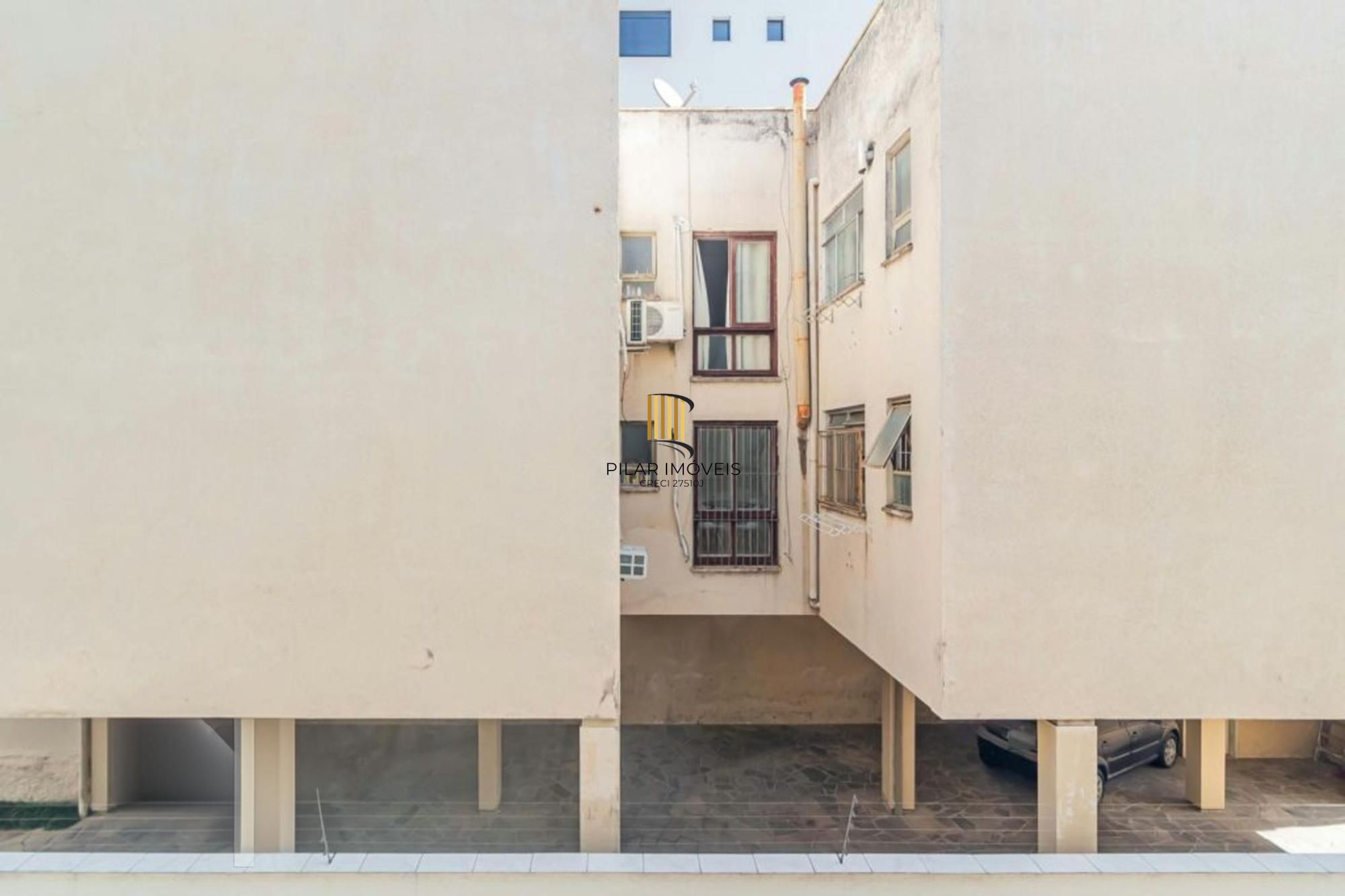 Apartamento 3 quartos, 1 suíte, 2 vagas no Petrópolis.