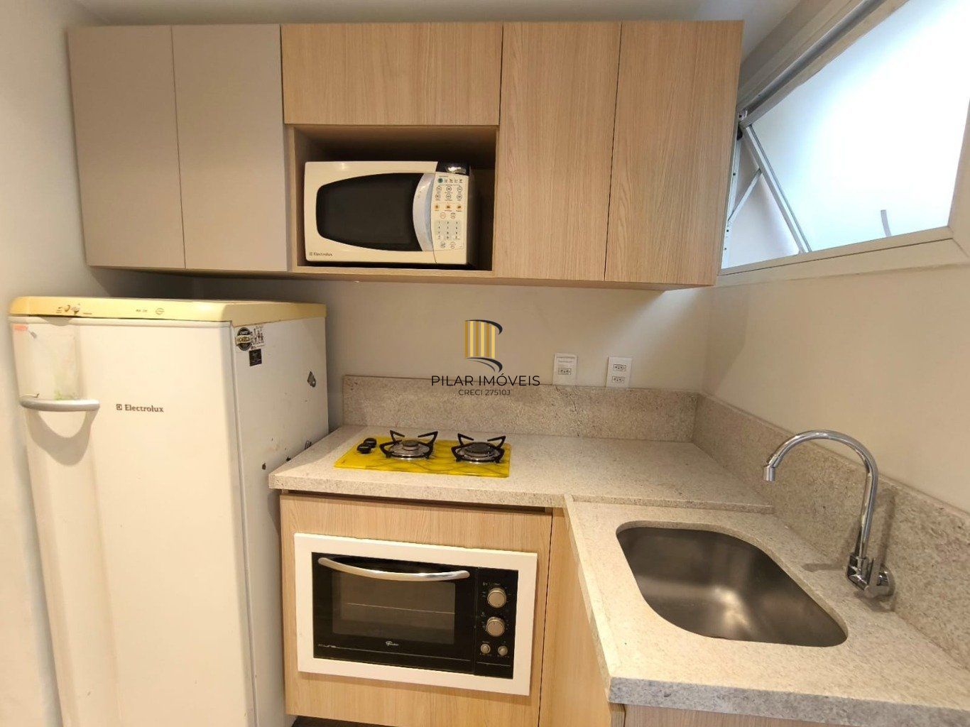 Apartamento de 1 dormitório térreo semi mobiliado  bairro Petrópolis