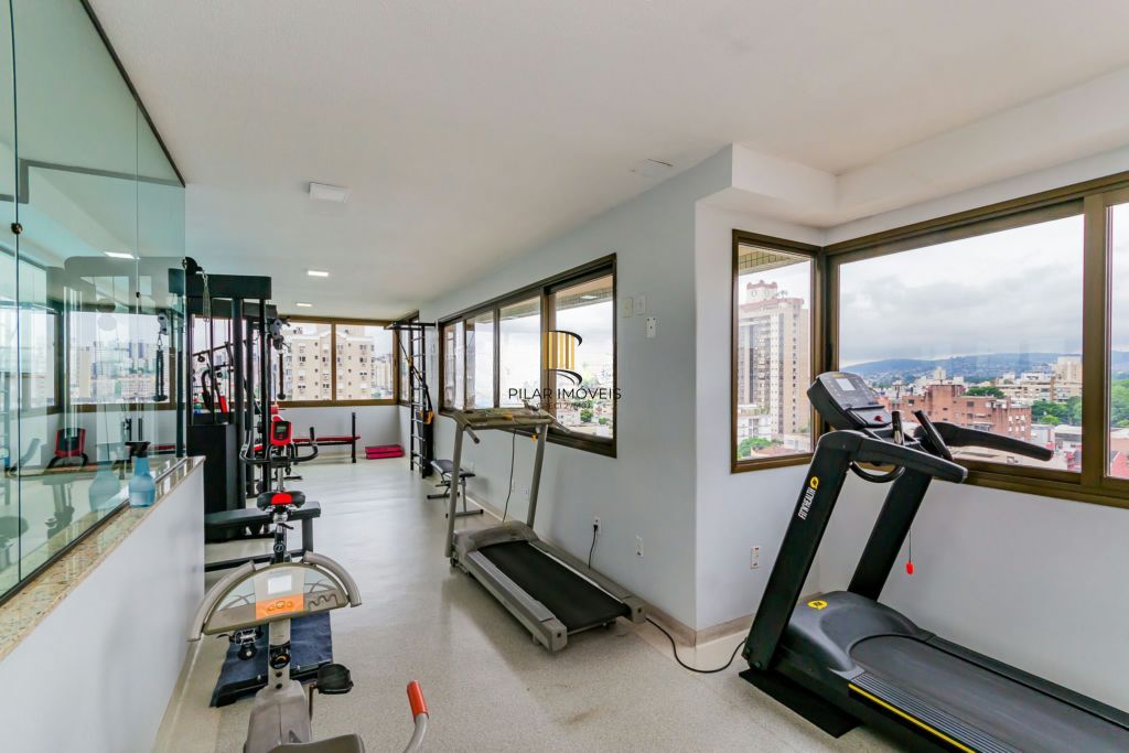 Apartamento com 3 quartos 2 vagas e elevador e gás central no Bairro Santana