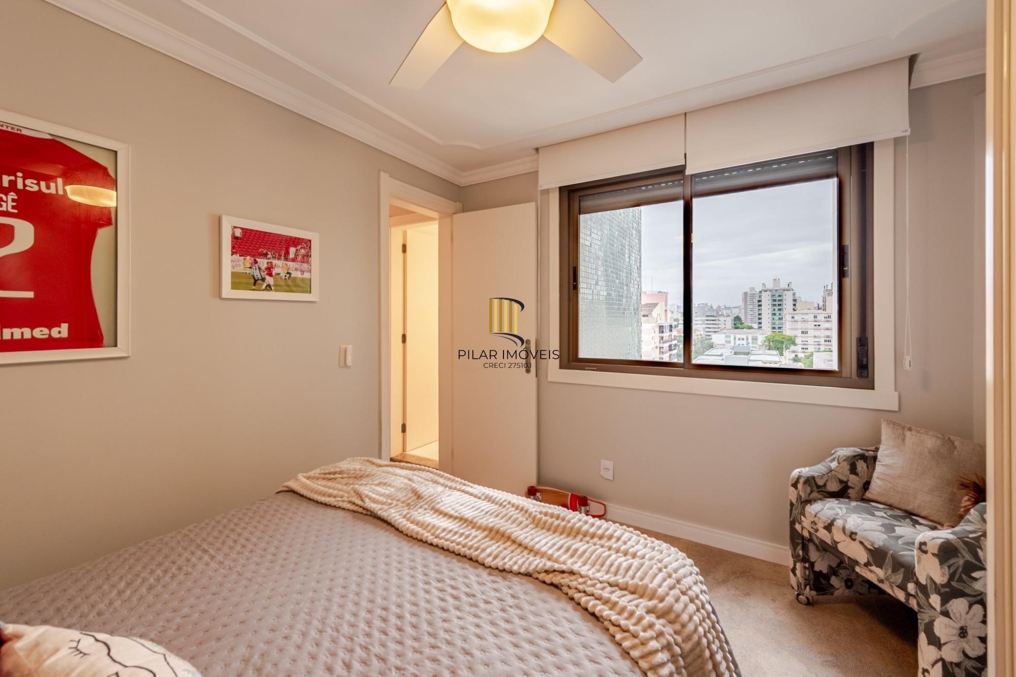 Apartamento de 3 dormitórios no bairro Menino Deus