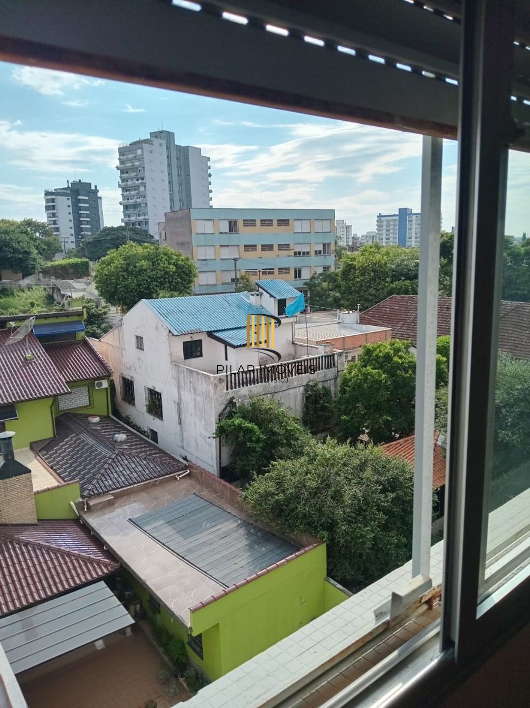 Apartamento de 2 quartos e elevador em Canoas.