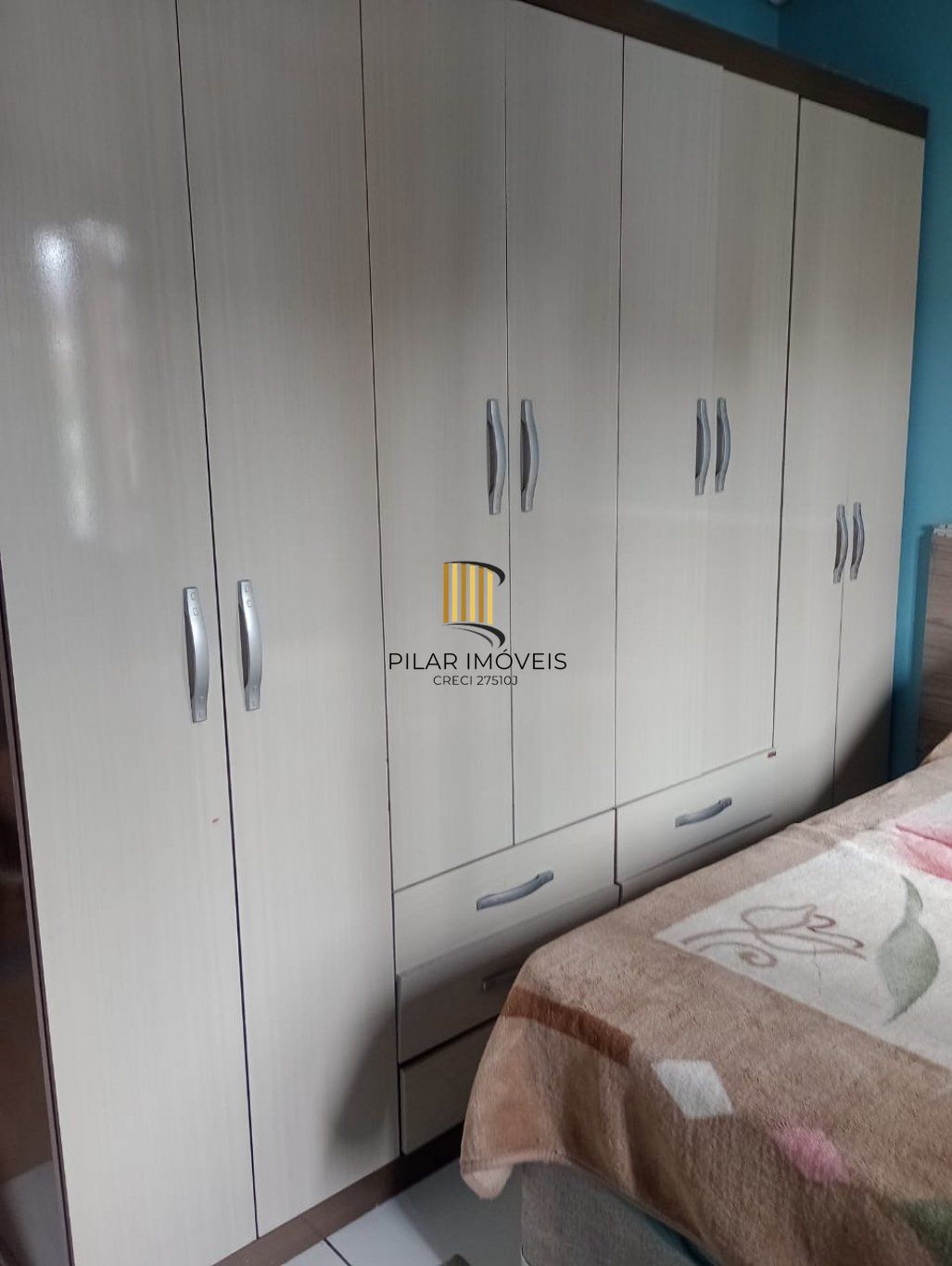 Casa de 2 dormitórios e 1 vaga de garagem em Canoas.