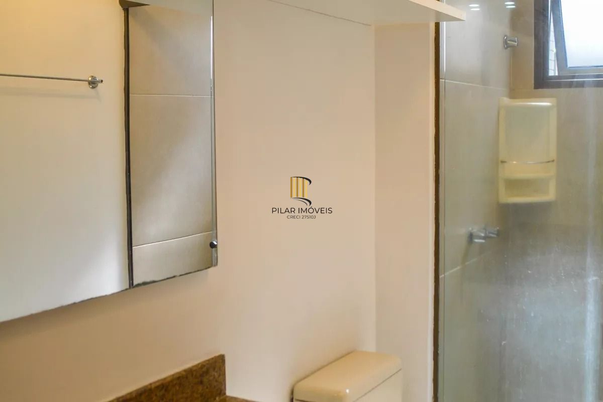 Apartamento com 3 Dormitórios, elevador vaga e 2 Sacadas no Menino Deus