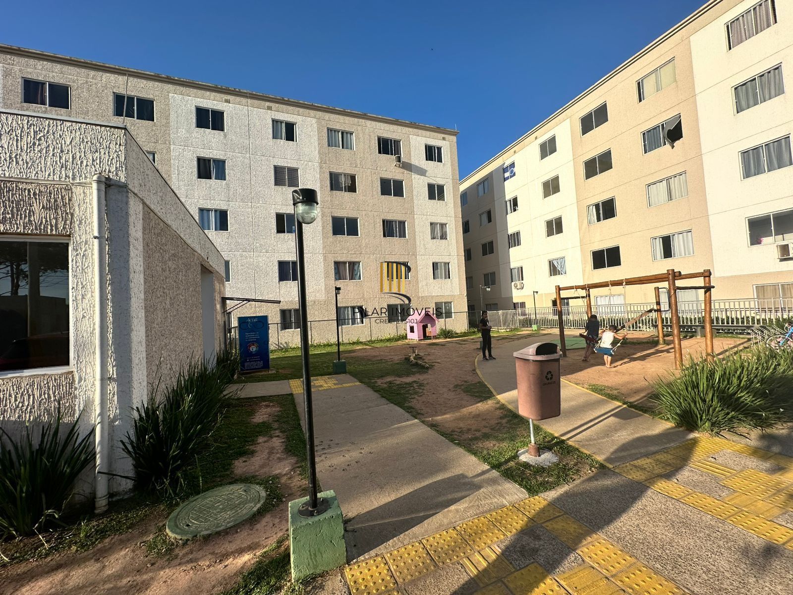 Apartamento 2 dormitórios com 1 vaga Bairro Rubem Berta Porto Alegre