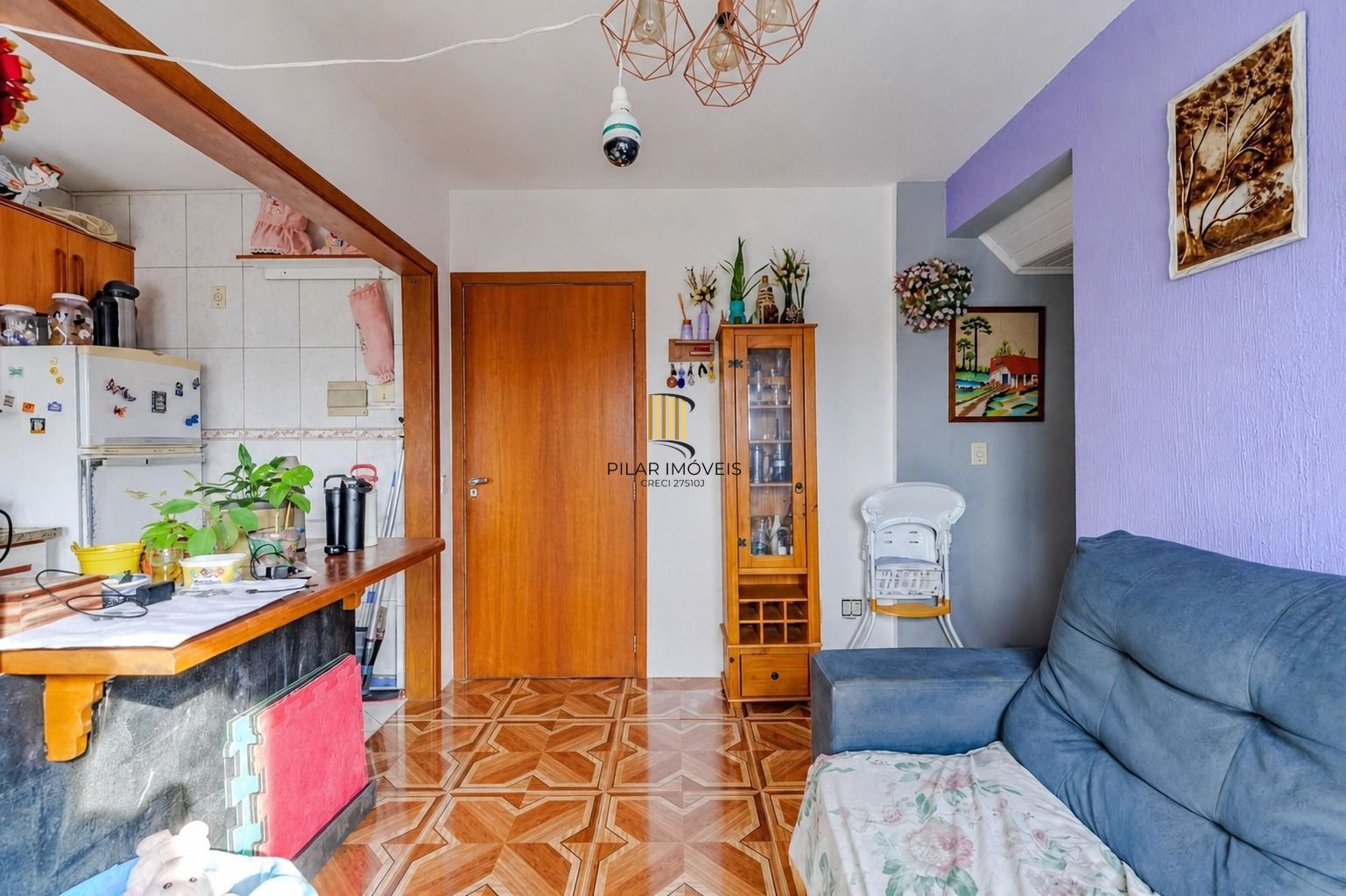 Apartamento de 2 dormitórios, semi mobiliado e 47m² no bairro Camaquã.