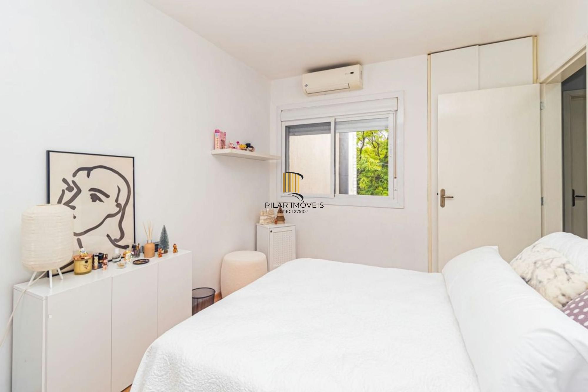 Casa com 3 dormitórios no Bairro Vila Ipiranga