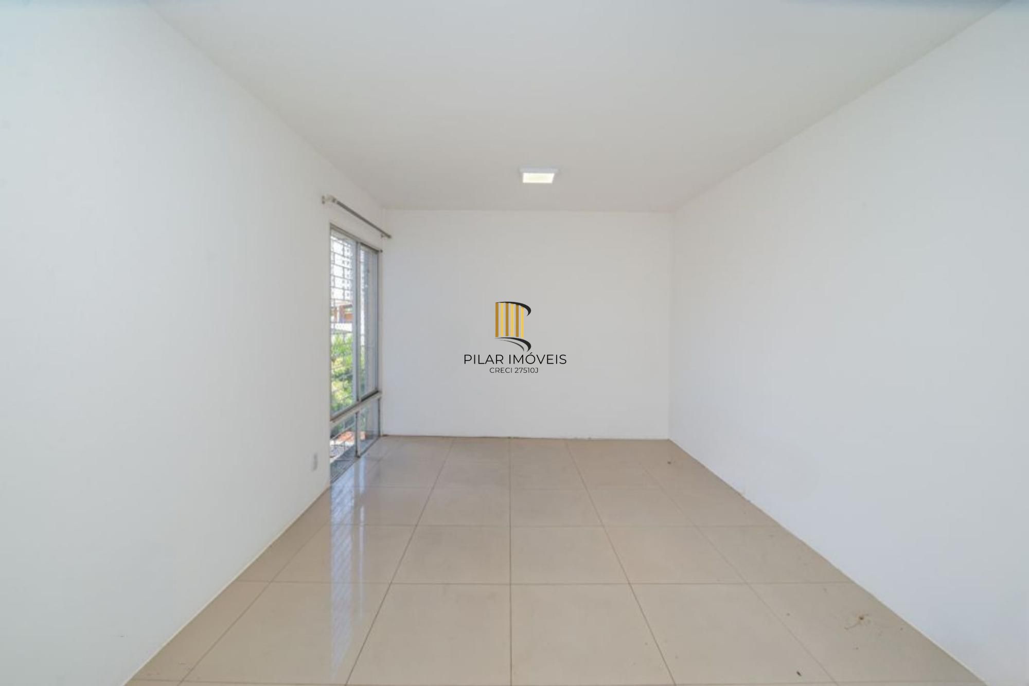 Apartamento com 2 quartos, 2 banheiros e 1 vaga no bairro Azenha.
