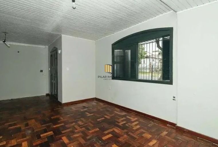 Casa de 3 quartos, 2 banheiros, 2 vagas no bairro Jardim Leopoldina - Pilar Imóveis