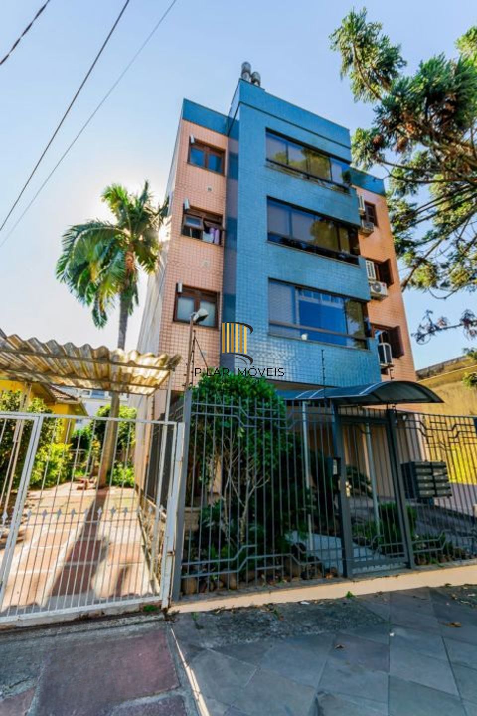 Apartamento mobiliado com 2 quartos e 1 vaga de garagem no Bairro Higienópolis