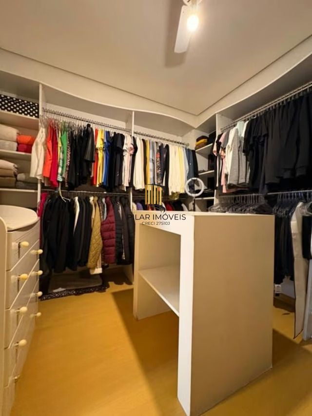 Casa de 3 dormitórios e 1 vaga de garagem em cachoeirinha.