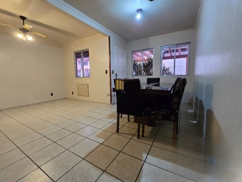 Casa em condomínio fechado de 3 dormitórios,2 vagas no bairro Parque Santa Fé. - Pilar Imóveis