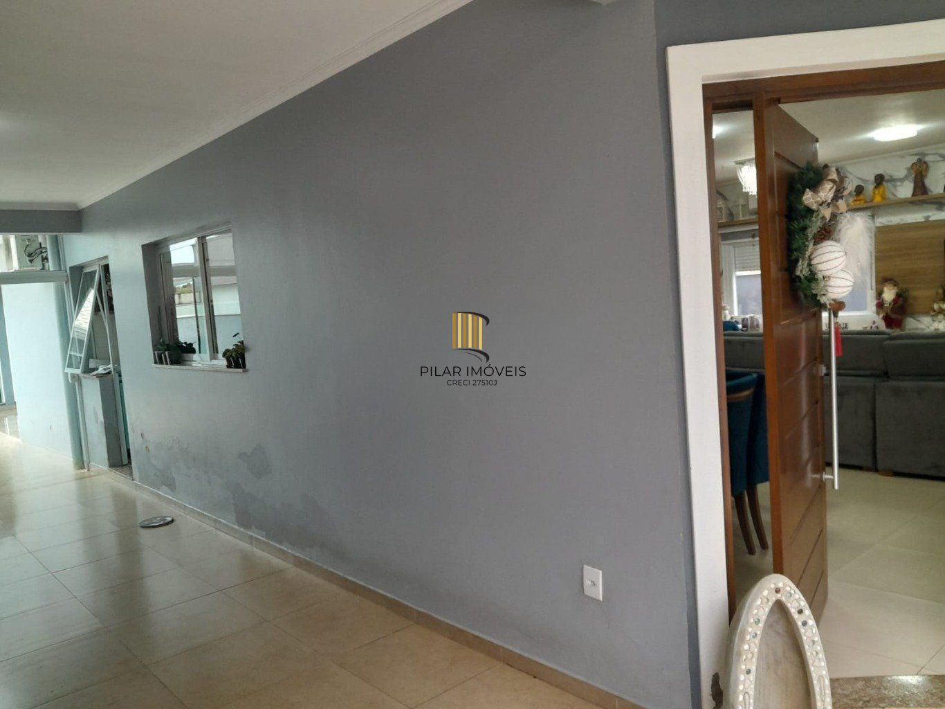 Casa com 3 dormitórios e 3 vagas de garagem em Gravatai.