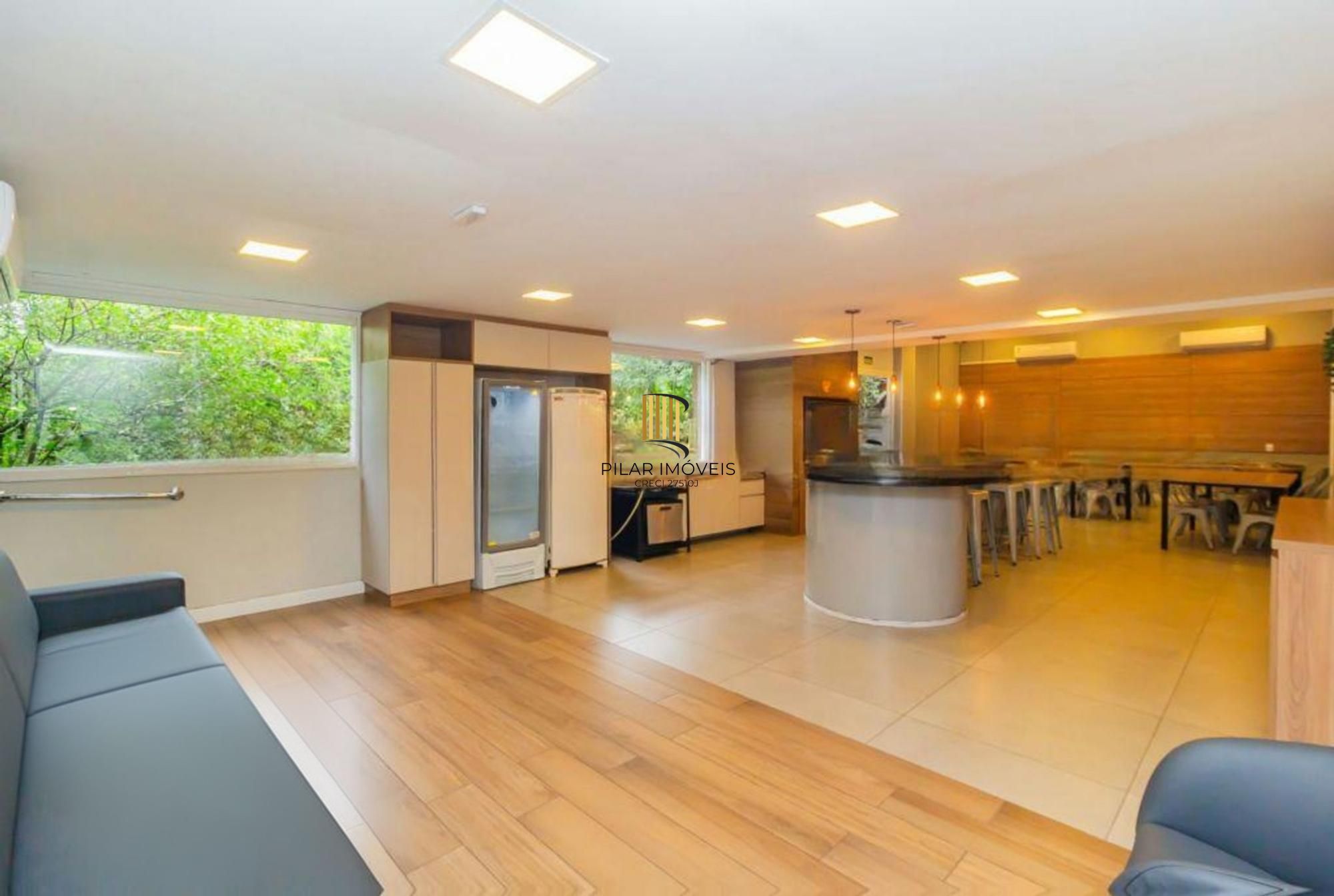 Apartamento de 3 dormitórios, 2 vagas, elevador no bairro Jardim Botânico